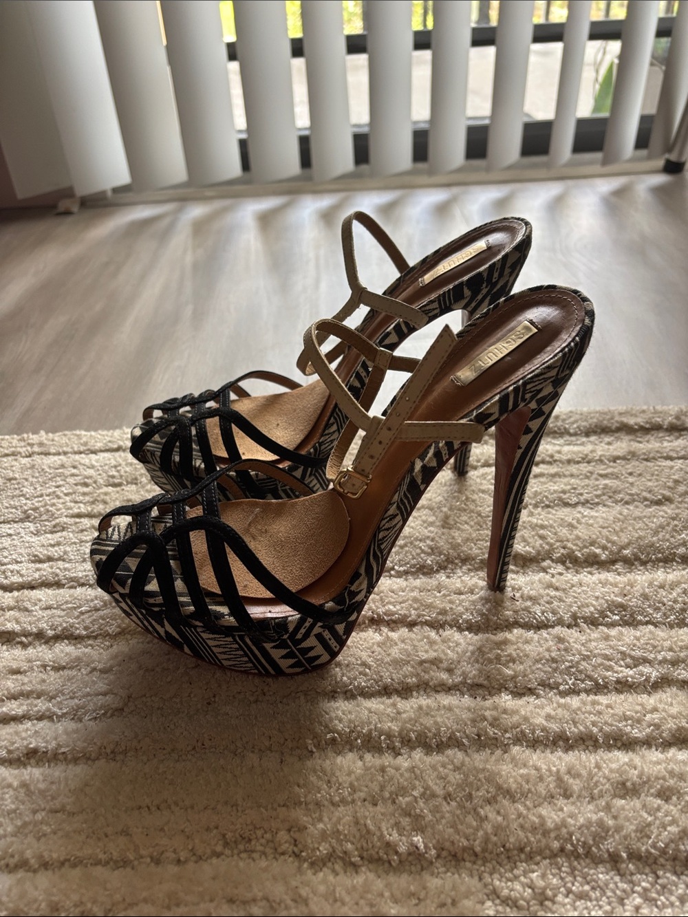 SCHUTZ Black and Cream Strappy T-Strap Heels - Picture 2 of 4
